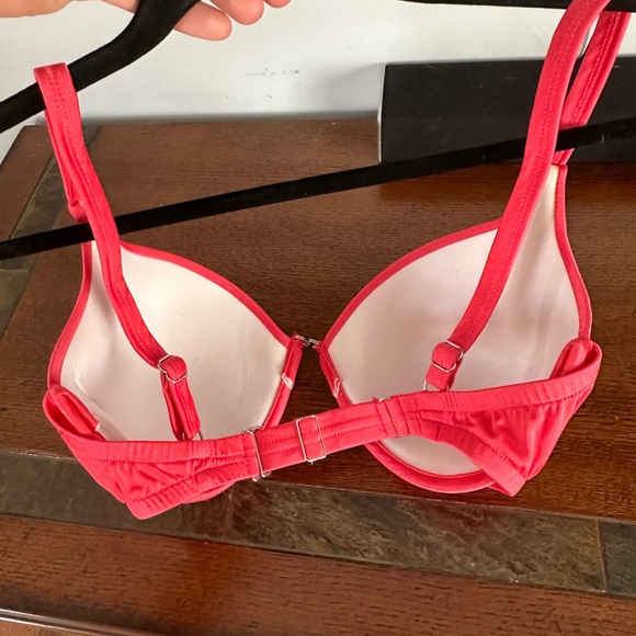 VENUS NWOT SZ 34DDD - Picture 3 of 3